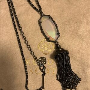 Kendra scott necklace